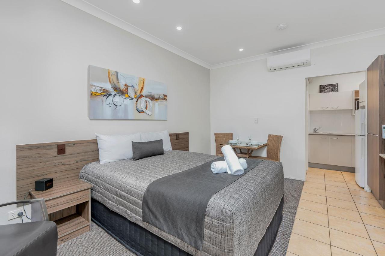 Midlander Motor Inn Hotel 4*