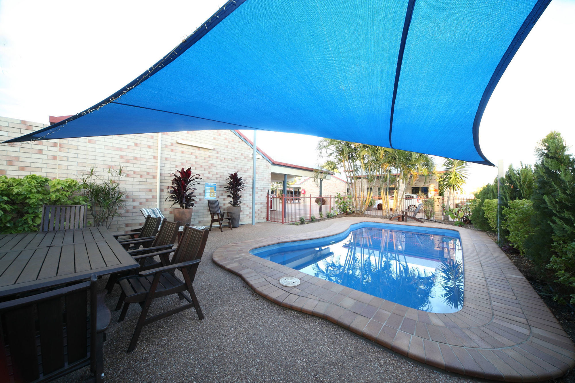 Midlander Motor Inn Hotel
