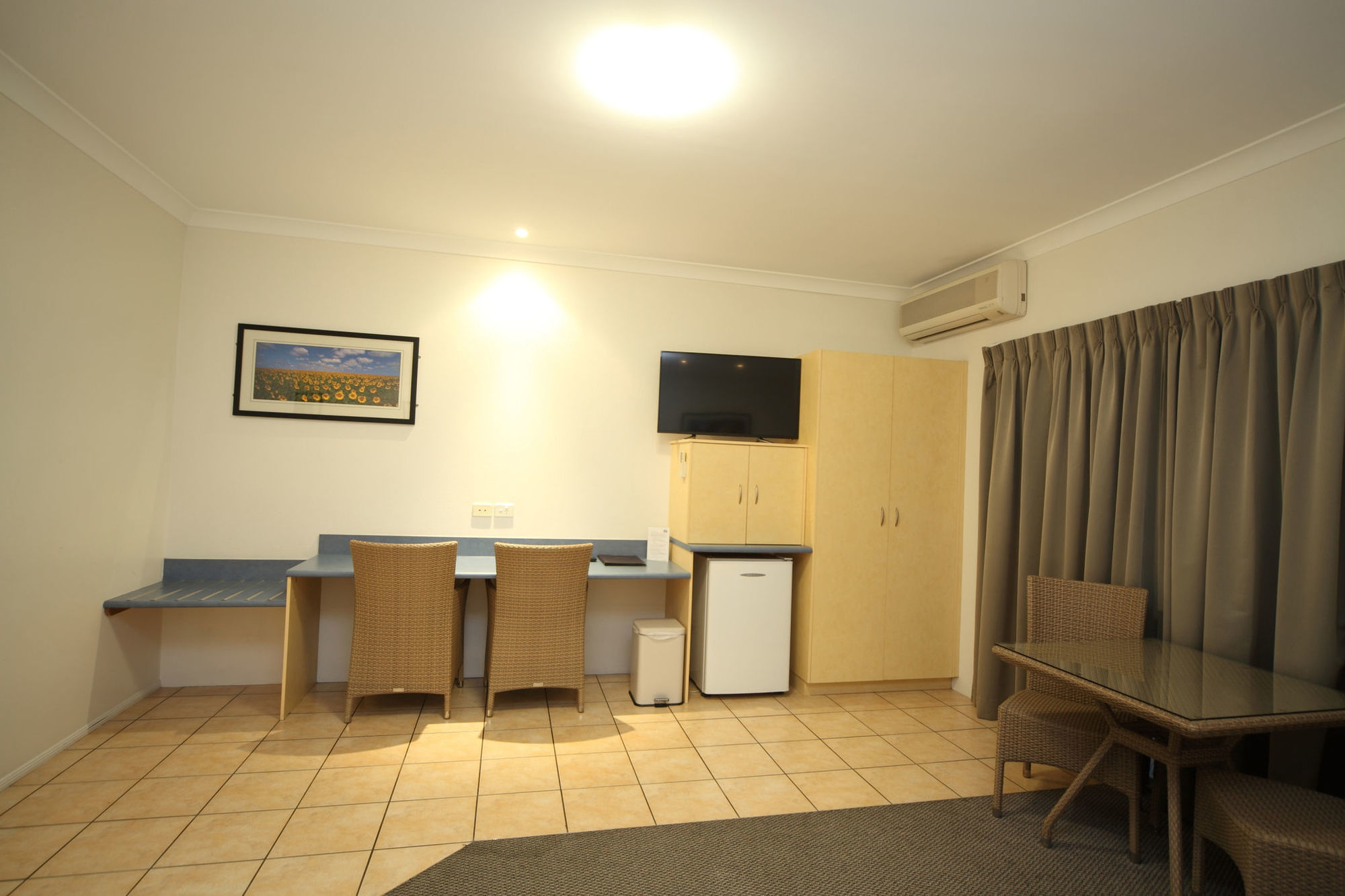 Midlander Motor Inn Hotel