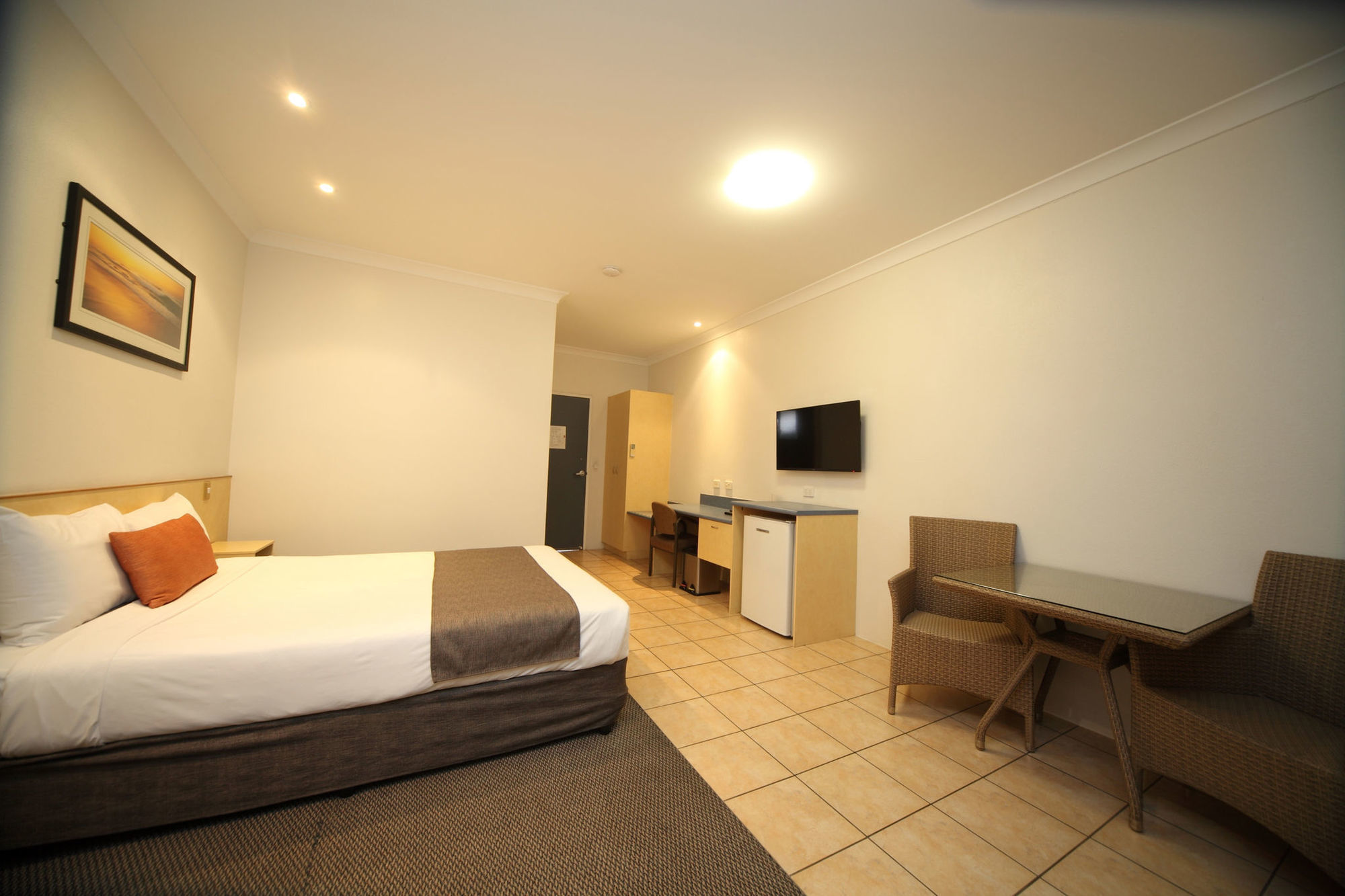 Midlander Motor Inn Hotel 4*